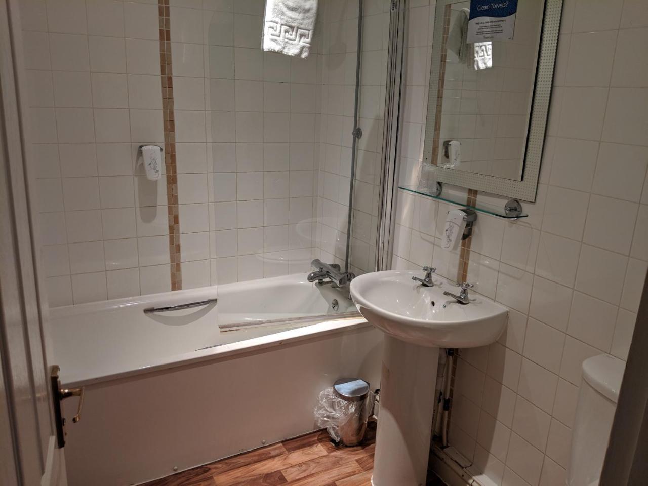 White Hart, Andover By Marston'S Inns Esterno foto